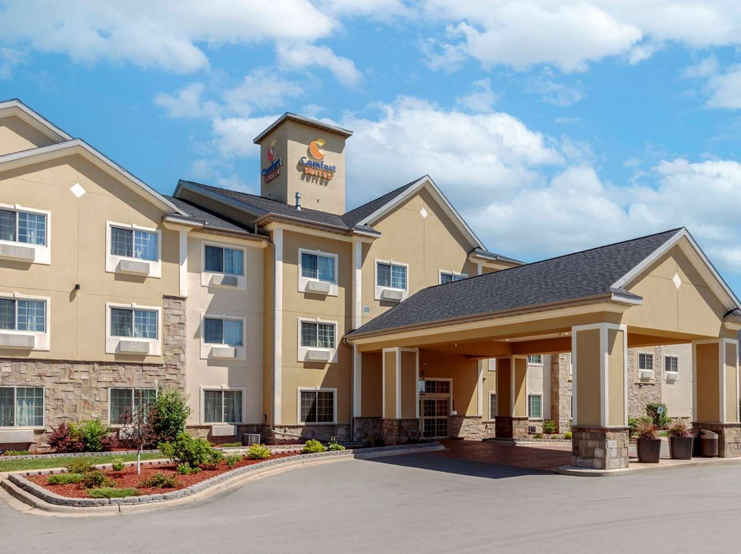 Watertown酒店住宿-Comfort Suites Johnson Creek Conference Center