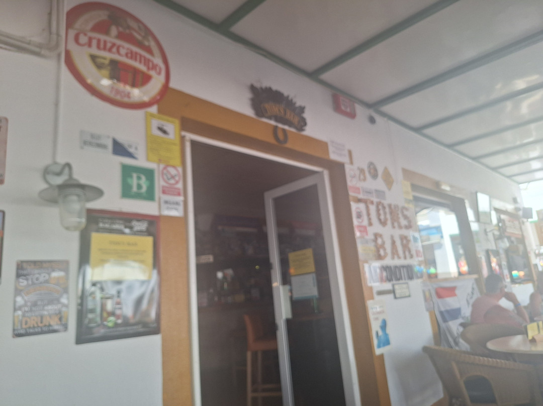 Tom's Bar-卡兰博希必去景点