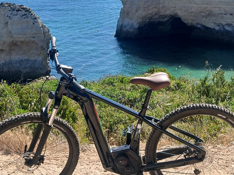 B-tours Adventures-拉戈阿必去景点