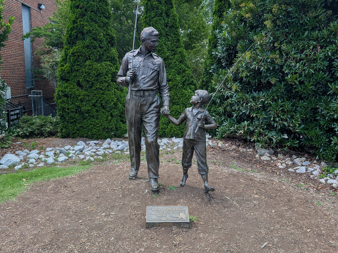 Downtown Mt. Airy-Mount Airy必去景点