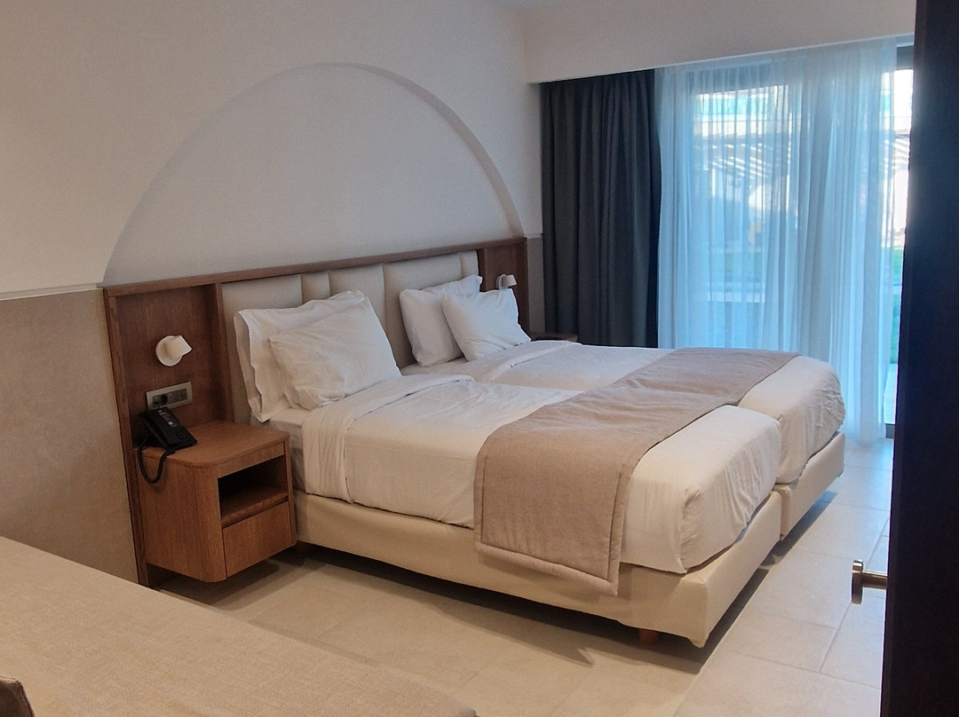 林多思公主酒店主图