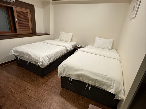 明洞山之家酒店主图