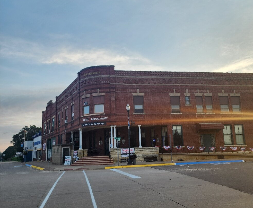 Oelwein酒店住宿-The Franklin Hotel