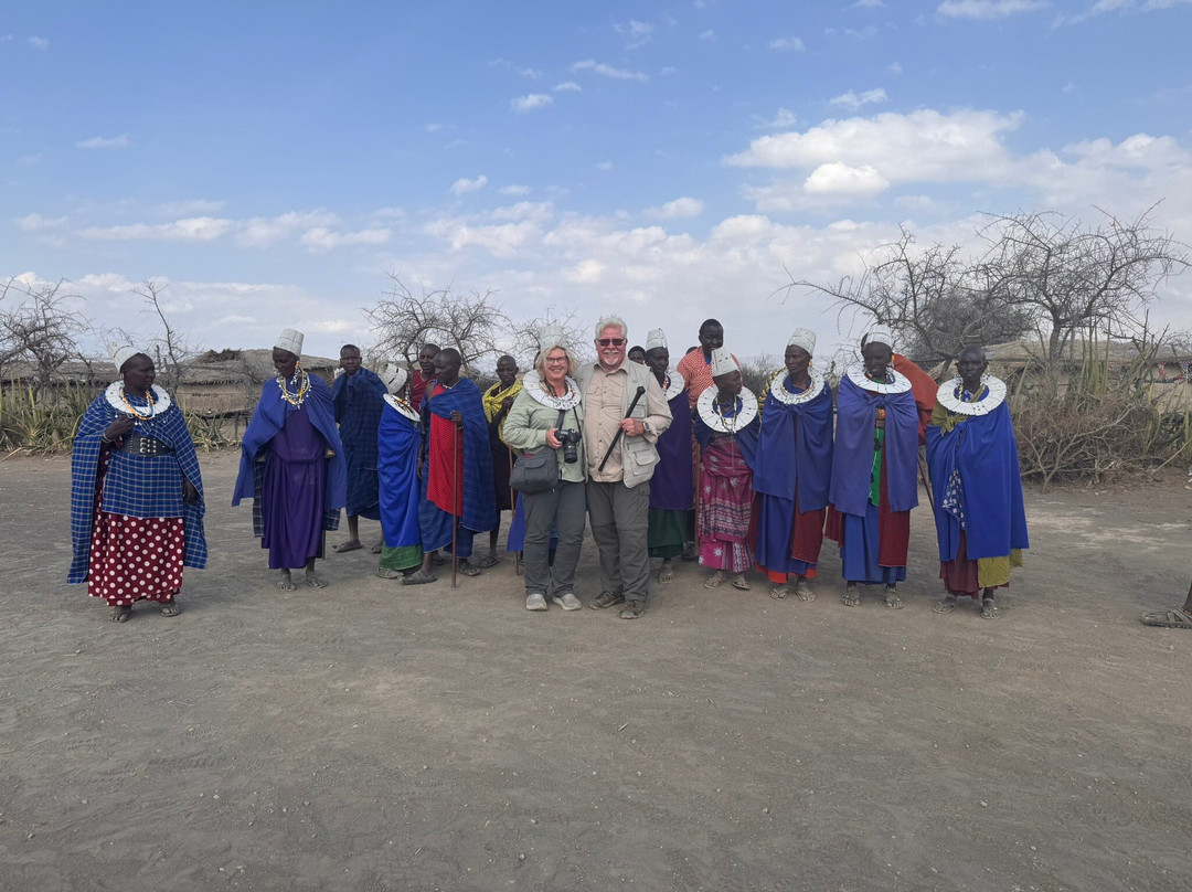 Bearfoot Expeditions-阿鲁沙国家公园必去景点