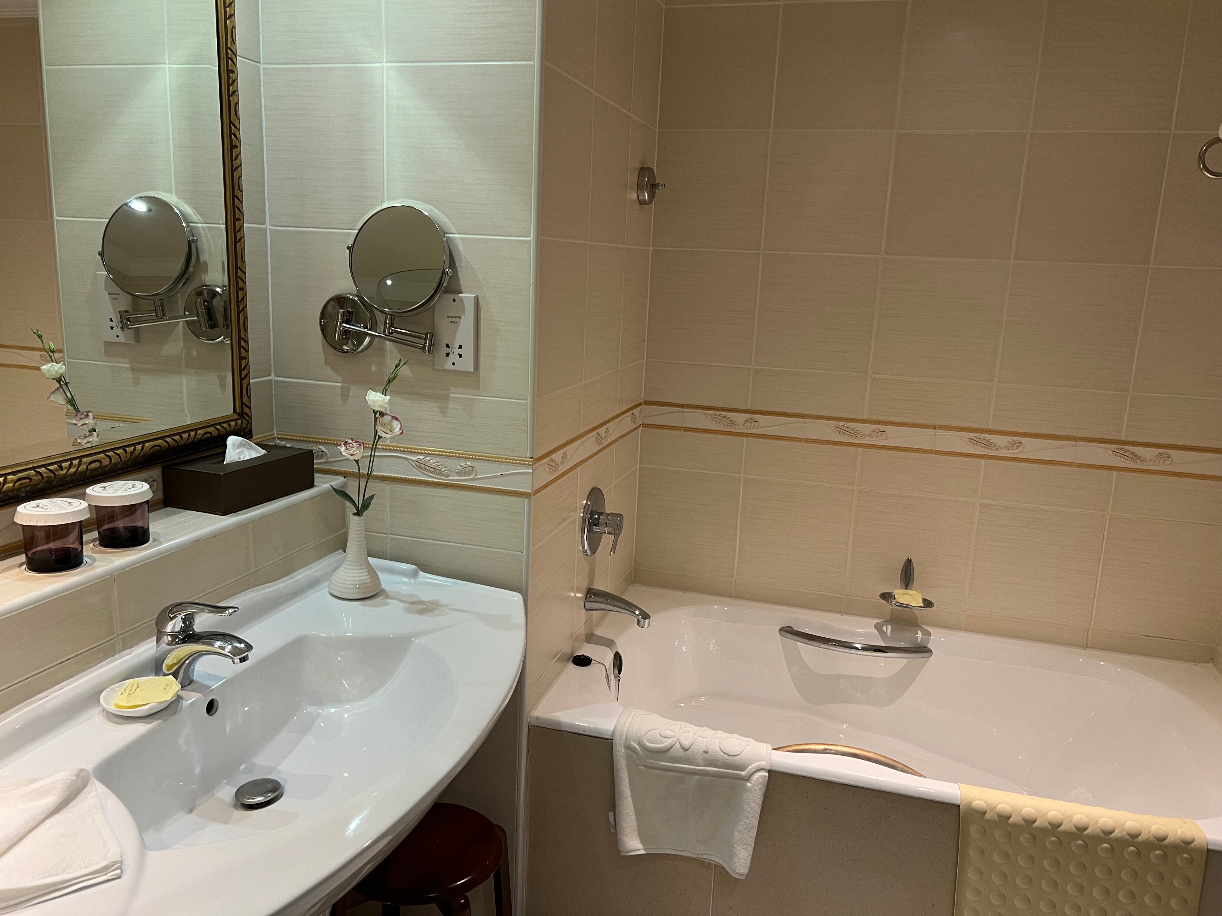 Grand Hotel Excelsior-浴室