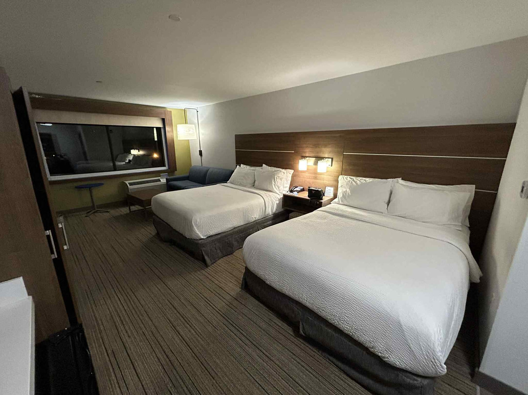 Holiday Inn Express & Suites Boston South - Randolph主图