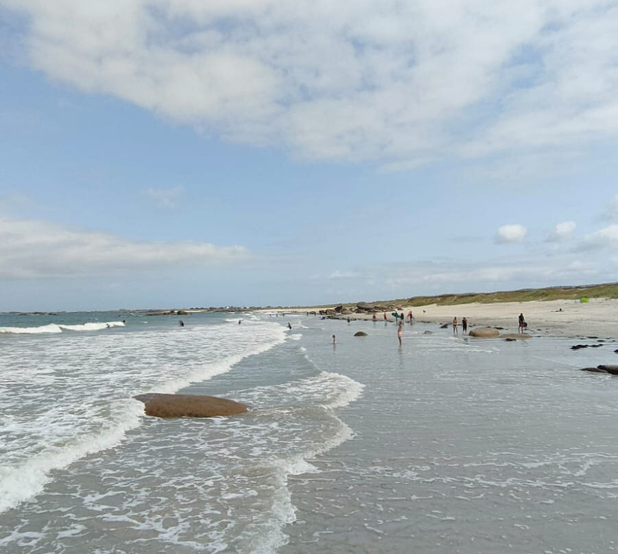 Plage de Boutrouilles-Kerlouan必去景点