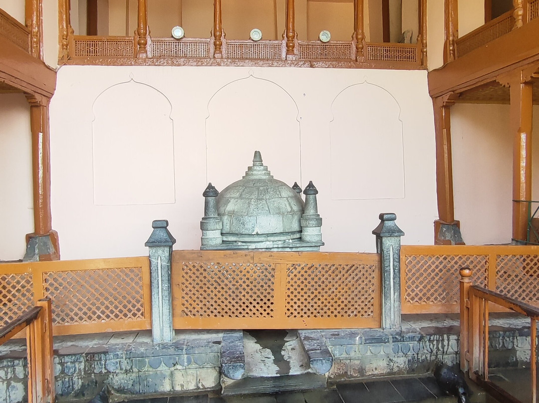 Chashme Shahi Gardens-斯利那加必去景点