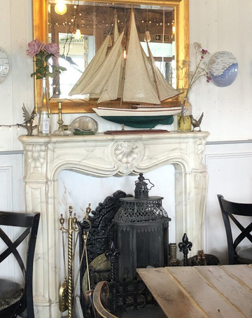 The Lighthouse Champagne Bar-福克斯通必去景点