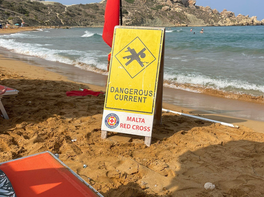 Ghajn Tuffieha Bay-梅雷赫必去景点