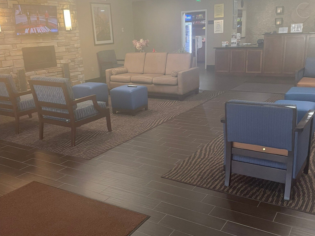 Comfort Inn & Suites主图