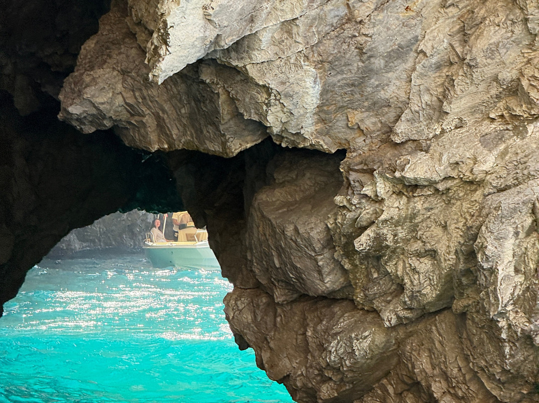 Sea Breeze Charter-索伦托必去景点