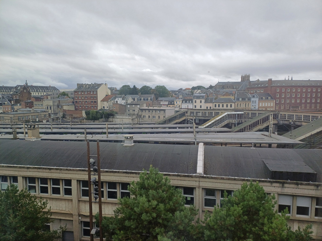 亚眠中心 - 车站钟楼酒店主图