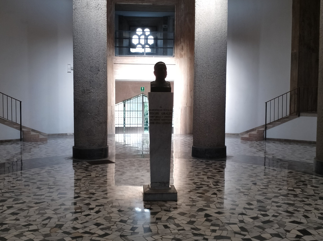 Castel Dante Sacrario AI Caduti-罗韦雷托必去景点