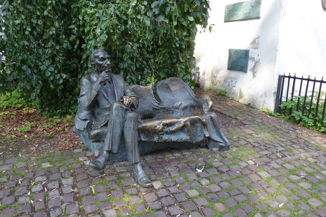 Statue of Jan Karski-克拉科夫必去景点