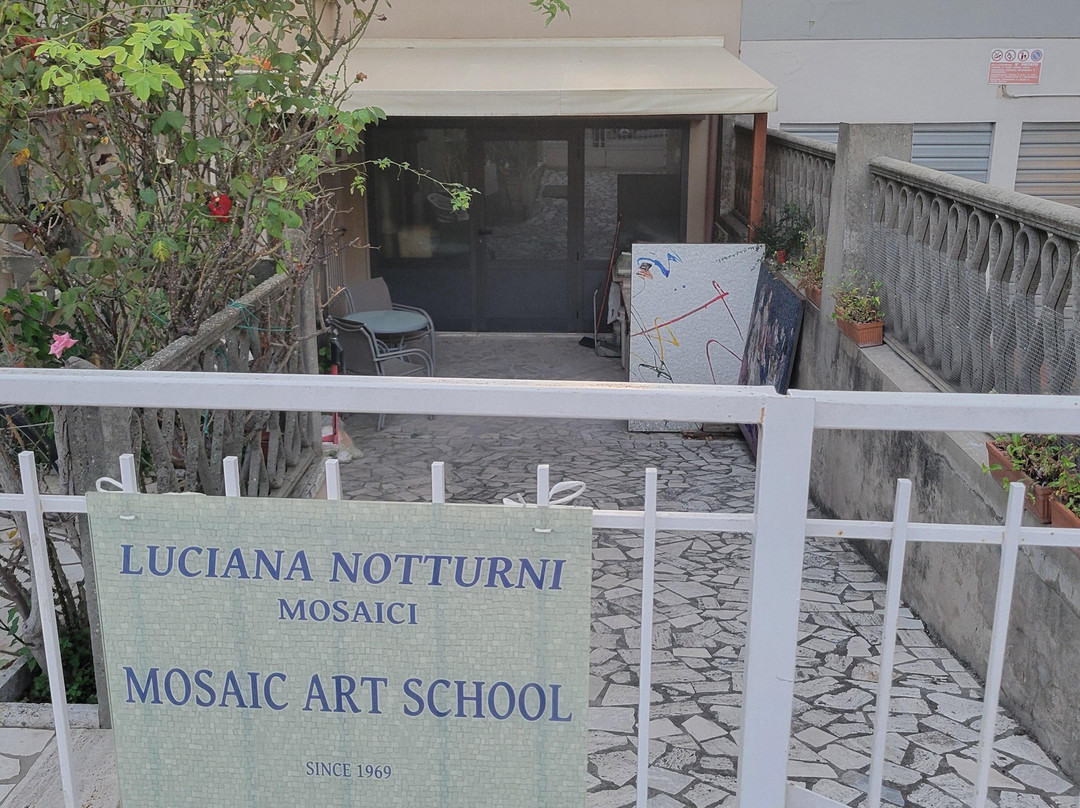 Mosaic Art School "Luciana Notturni"-拉韦纳必去景点