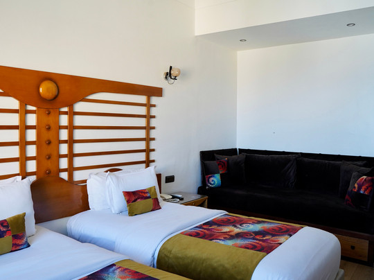 瑞博朗德酒店主图