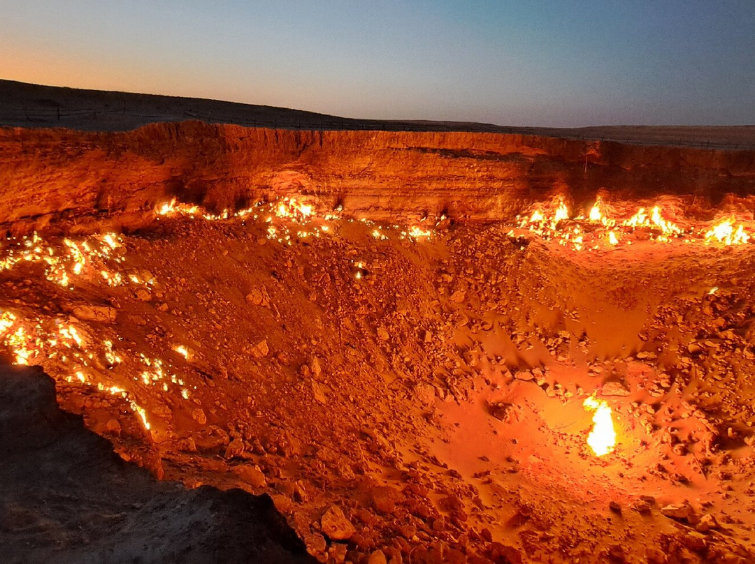 Darvaza Gas Crater-Darvaza必去景点