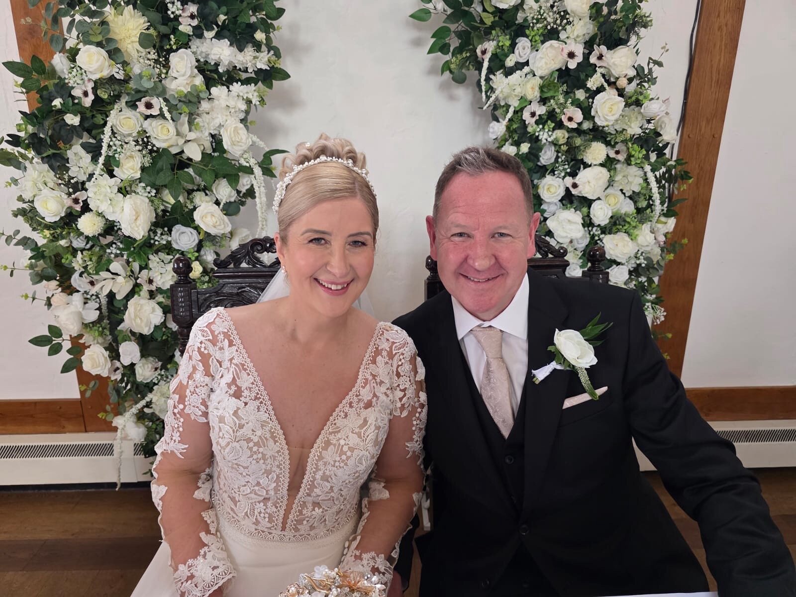 Ye Olde Plough House-官方