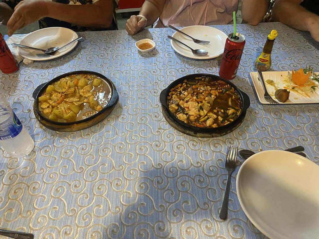 Hug Lanta Restaurant