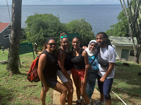 Barefoot Adventures TT-西班牙港必去景点