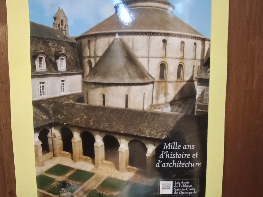 Abbaye Sainte-Croix-朗布依埃必去景点