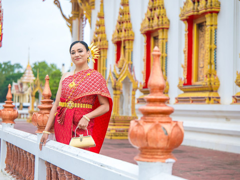 Thai Traditional Costume Photo Shoot by Iamsam Studio-Talat Nuea必去景点