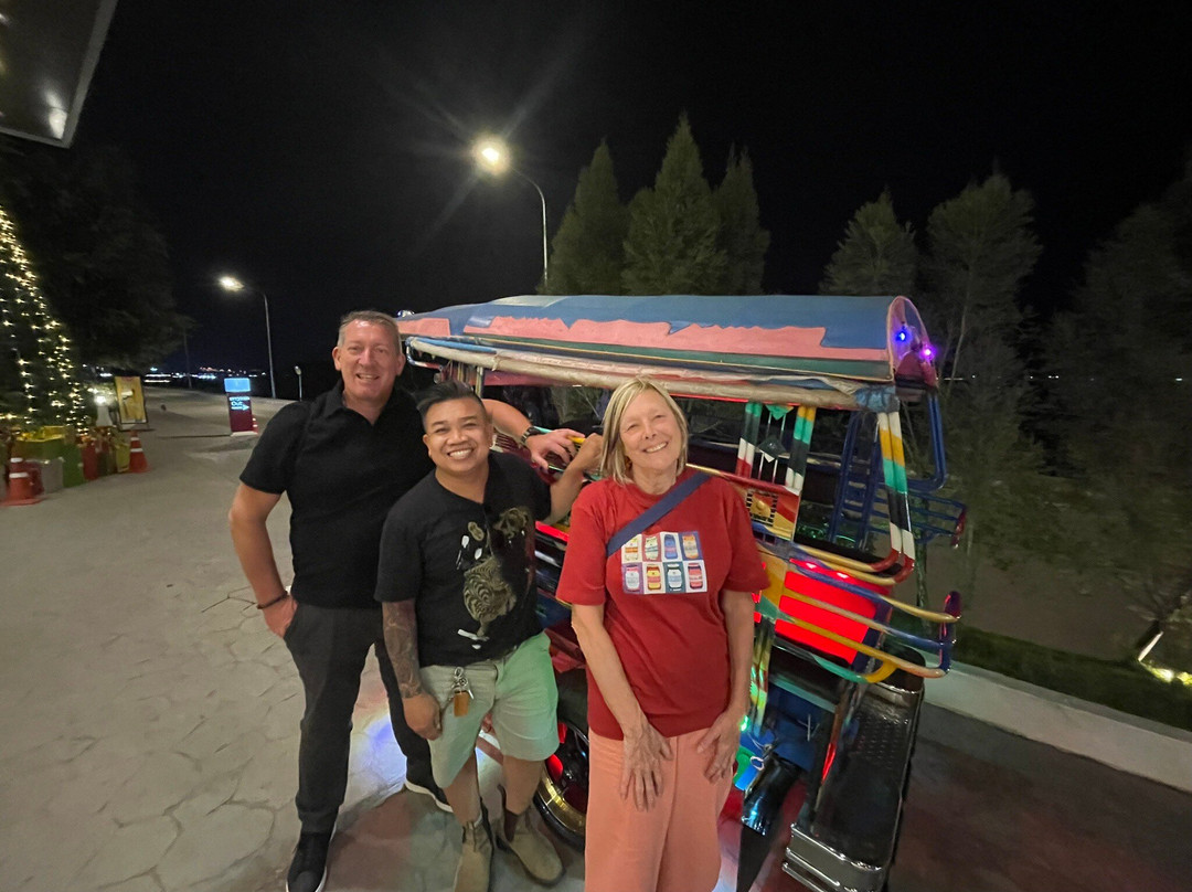 Tuk Tuk Safari-万象必去景点