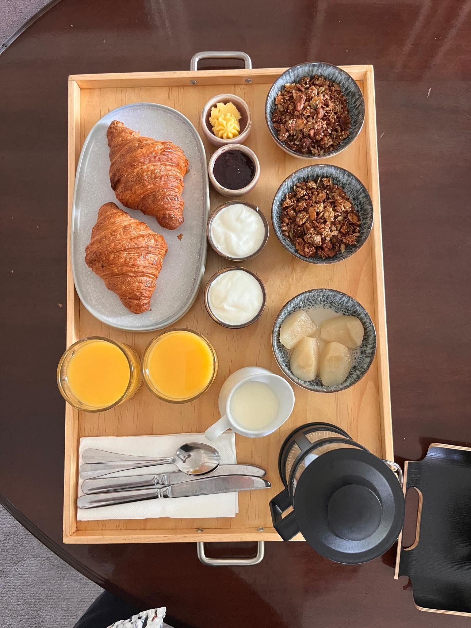 The White Swan-官方