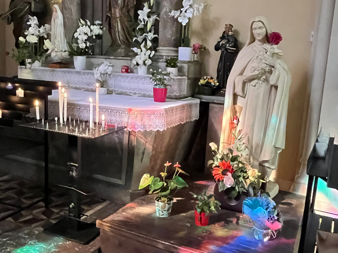 Eglise Saint Laurent-蓬塔穆松必去景点