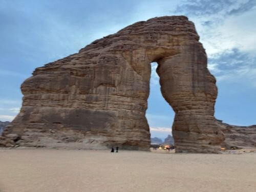 Jabal AlFil (Elephant Rock)-AlUla必去景点