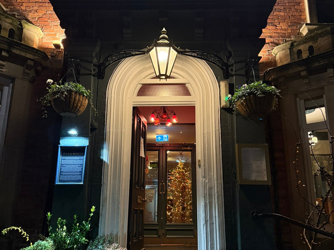 The Parkwood Hotel主图