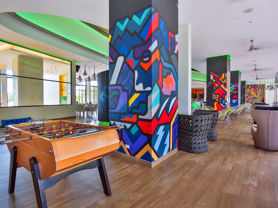 卡西亚普吉岛酒店主图