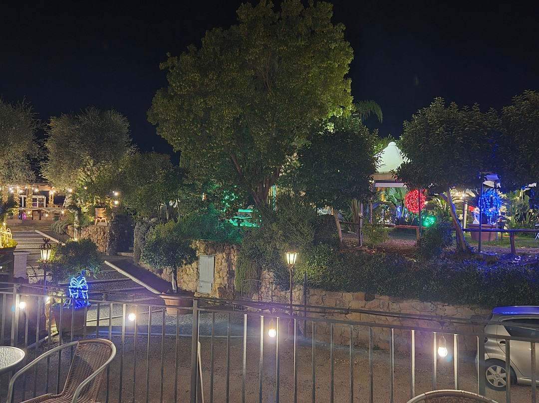 黎莱斯卡斯特隆波齐亚酒店主图