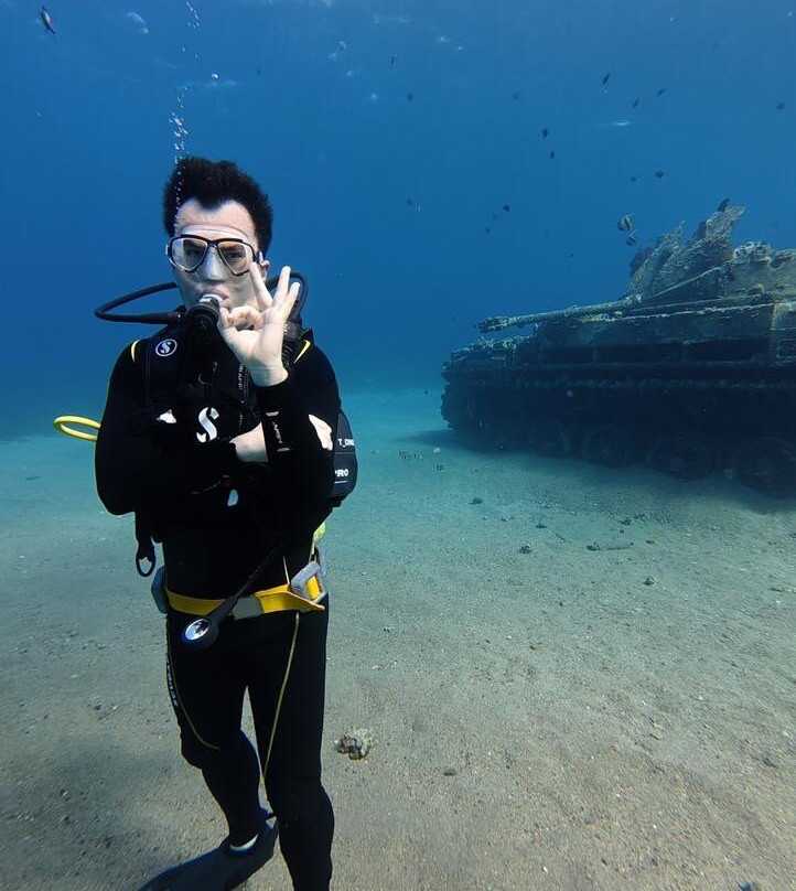 Deep Blue Dive Center-亚喀巴必去景点