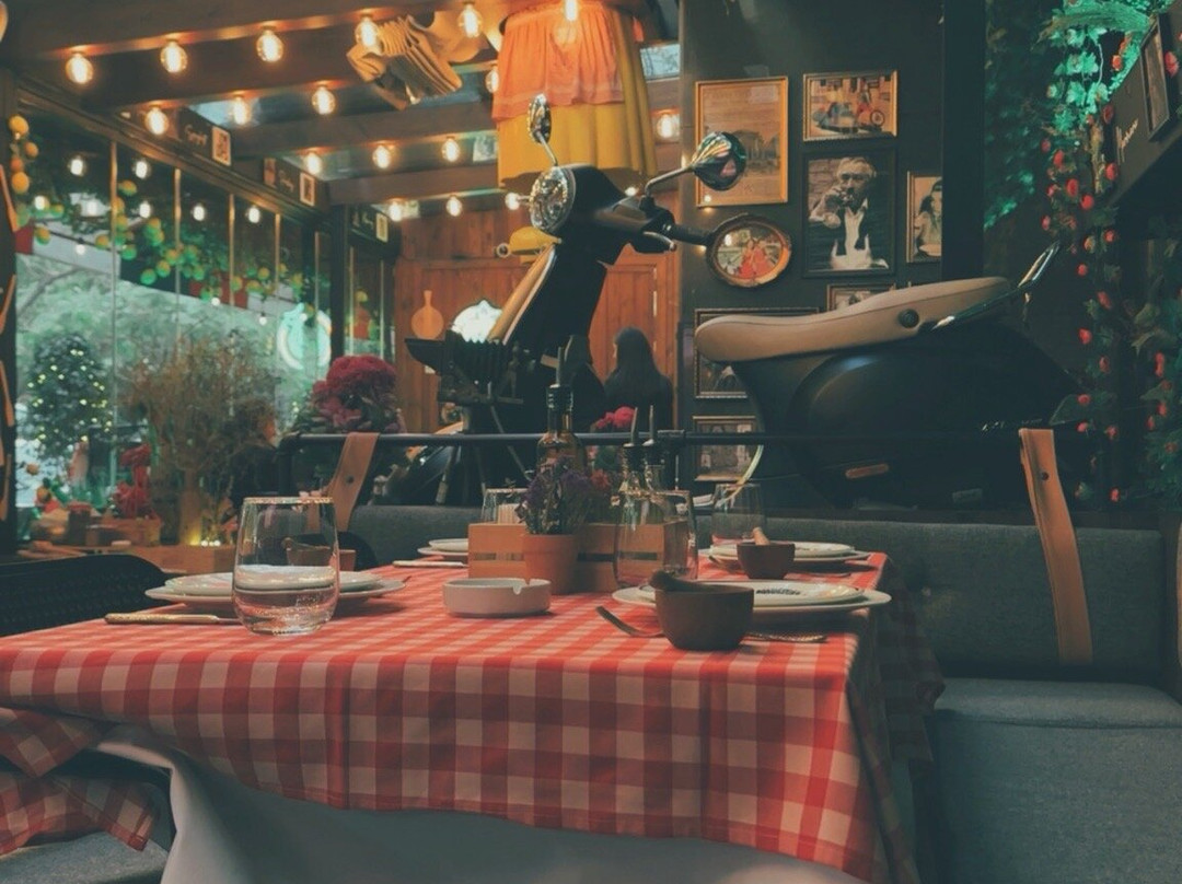 The Smallville Hotel主图