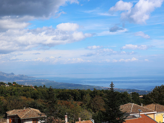 Piazza Belvedere Giovanni d'Aragona-Milo必去景点