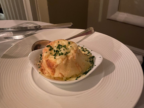 兰加尔庄园酒店主图