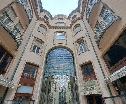 Black Hawk (Vulturul Negru) Palace Arcade-拉迪亚必去景点