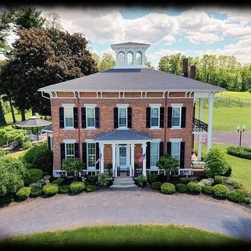 布恩纳普斯旅店主图