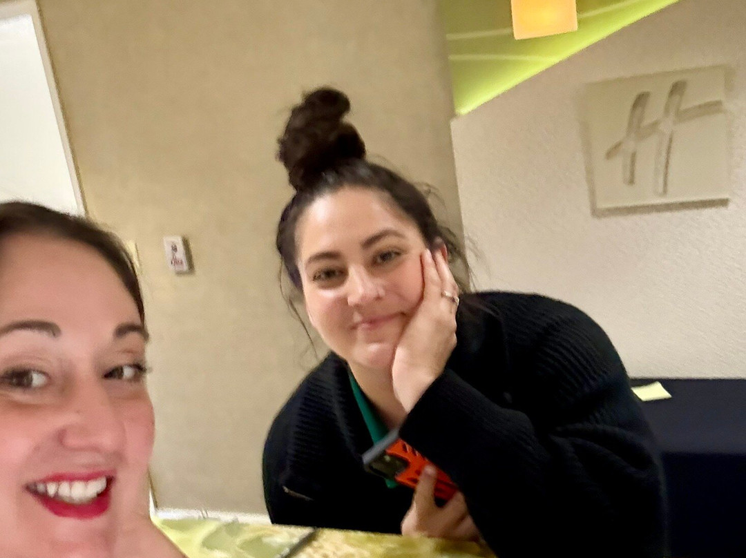 奥本假日酒店主图