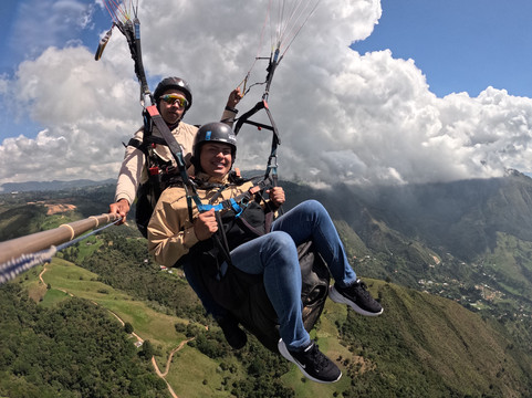 Parapente en Medellín Only Fly-麦德林必去景点