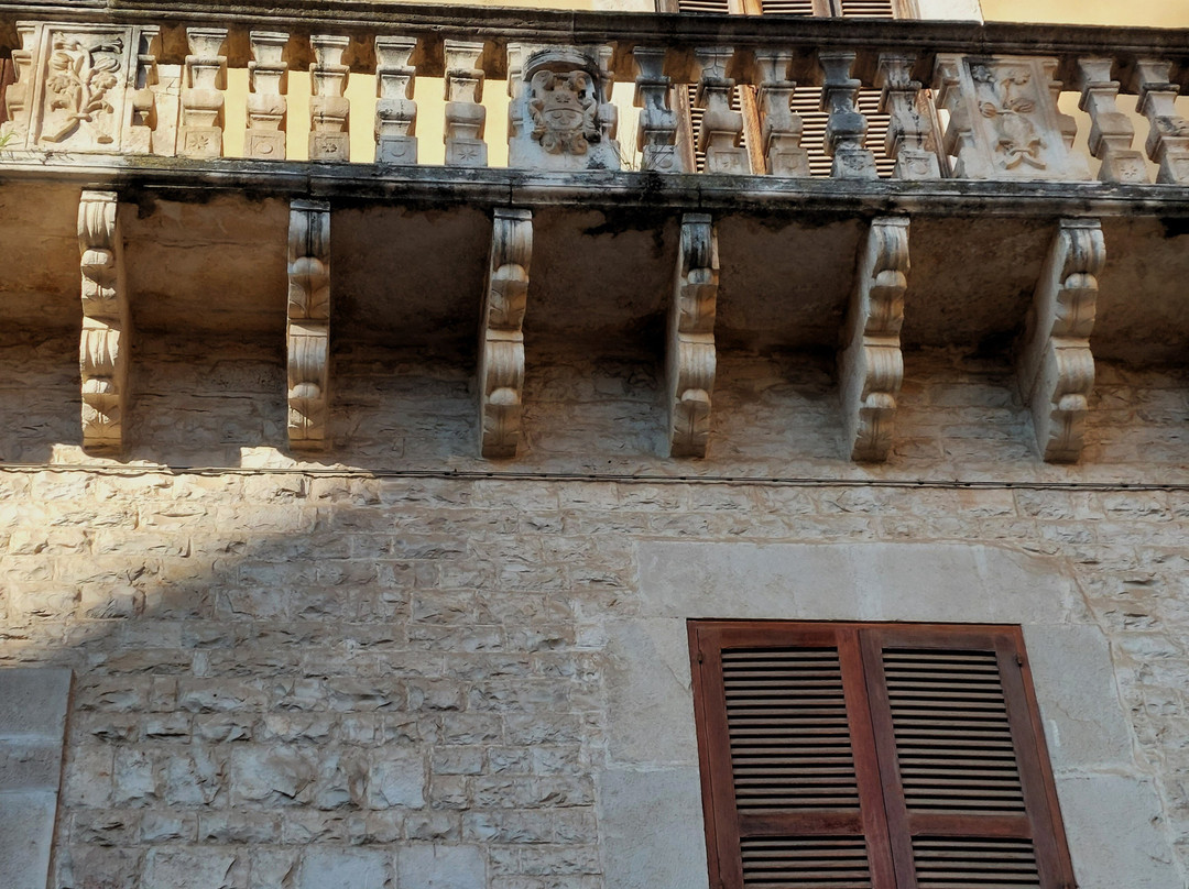 Palazzo De Ferraris-Regna-Bitonto必去景点