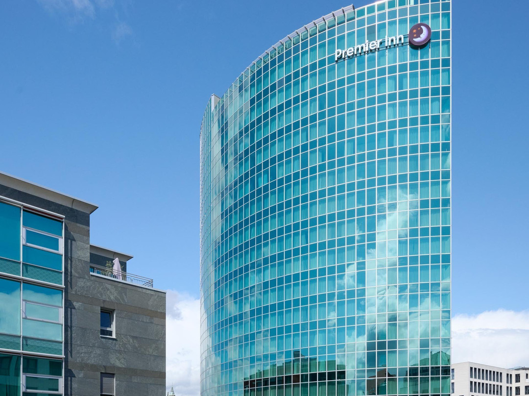 Estenfeld酒店住宿-维尔茨堡生活大酒店