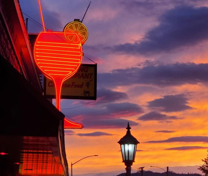 Inland Lounge-Kellogg必去景点