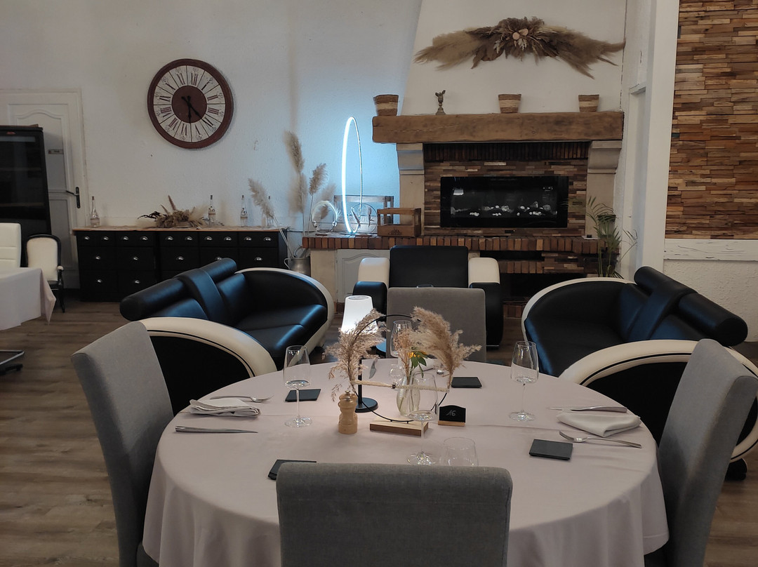 HERARD酒店餐厅主图