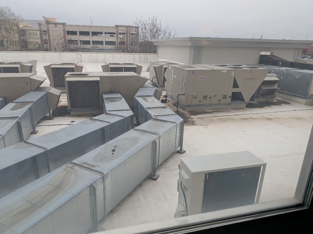 利伍德-奥弗兰德公园雅乐轩酒店主图