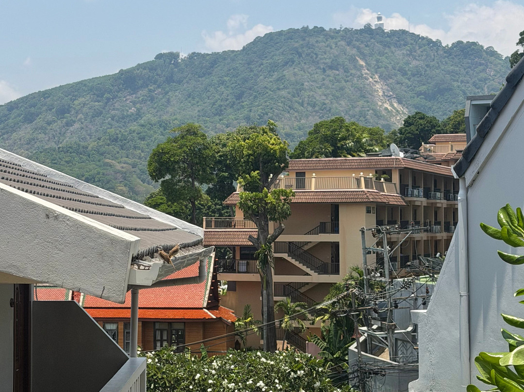 普吉岛兰草度假酒店主图