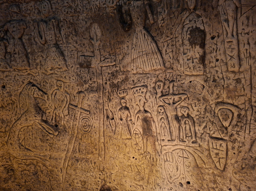Royston Cave-Royston必去景点