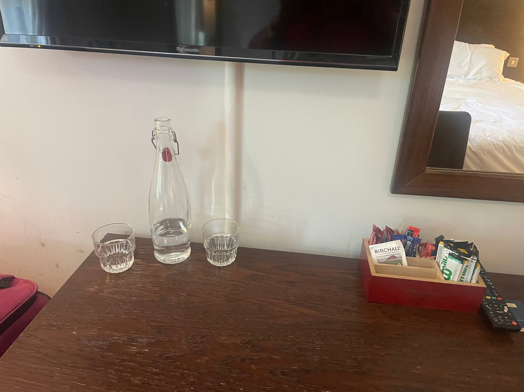 灰狗酒店主图